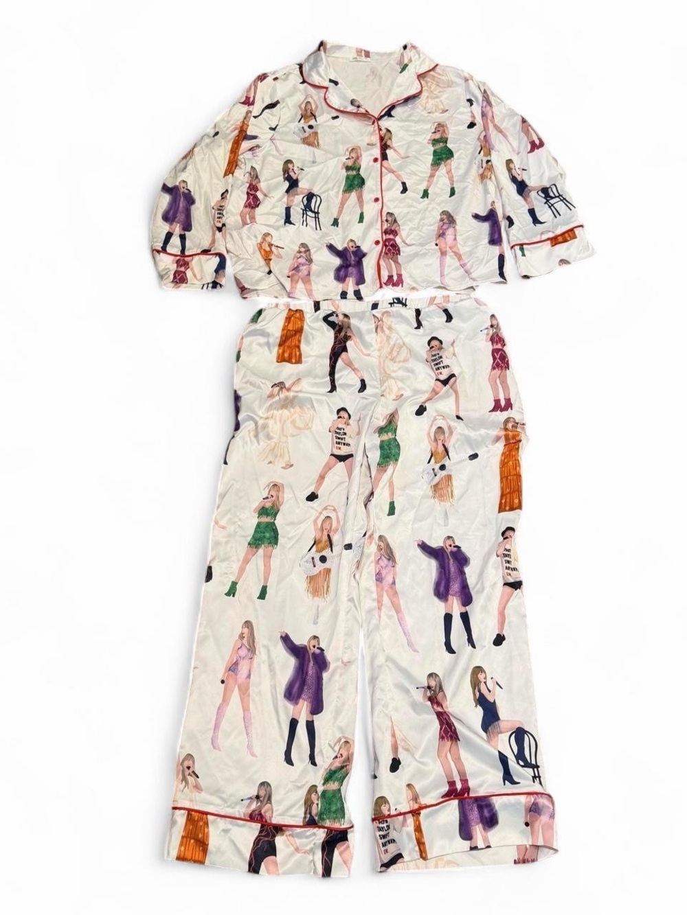 Women's Taylor Swift Printed Pajama Set - Size Large